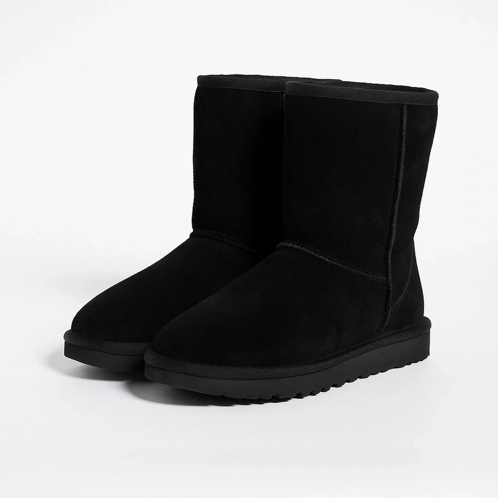 UGG Classic Short Sheepskin Suede Boots Cozy Shearling Lining Size 7 Black